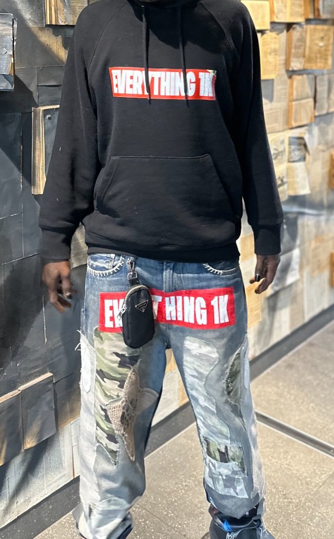 1KHoodie & 1K Denim Jeans - Image 2